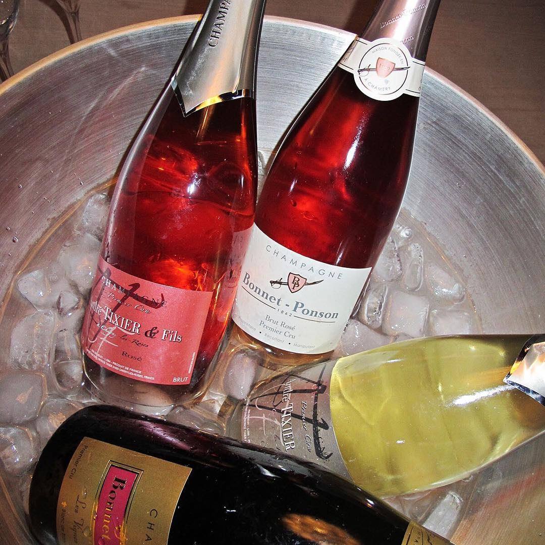 Rosé-champagne på is til et bryllup